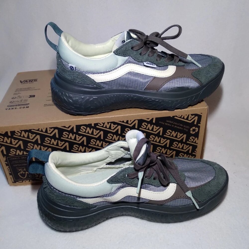 Vans Mens Size 8.5 UltraRange Neo Vr3 Light Green/Black Sneakers VN000BCEBHG New